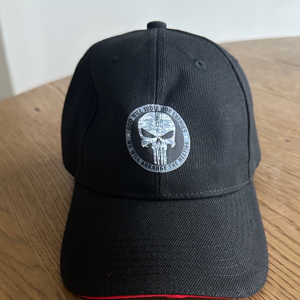 Black Baseball Cap with Graphic Skull Emblem